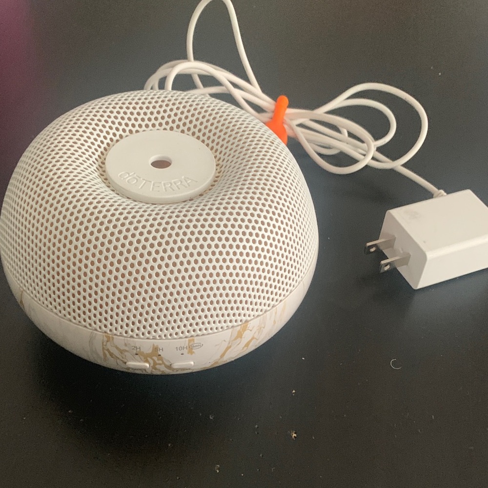 doTERRA Brevi Marble Patterned Diffuser with White Cord